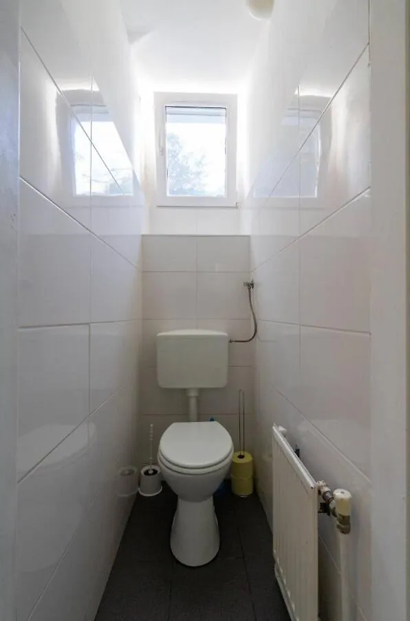 Spacious Stone Central Apartment 비엔나 오스트리아